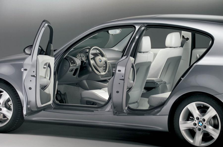  BMW 1-Series 5-Door 2005 года  (фото 179 из 187)